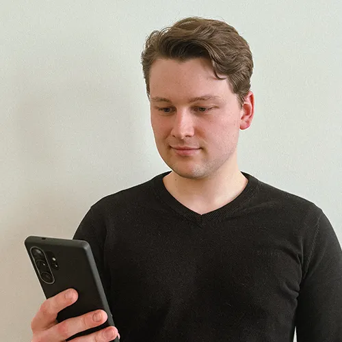 Jonah zaumseil - Service Menber